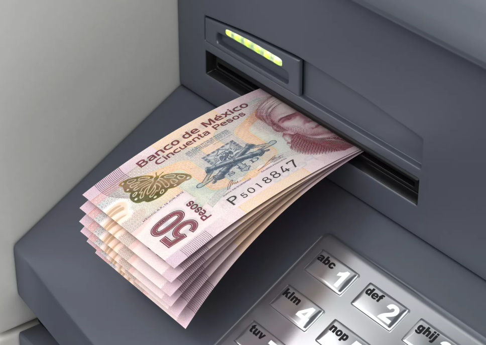 retirar dinero de una tarjeta
